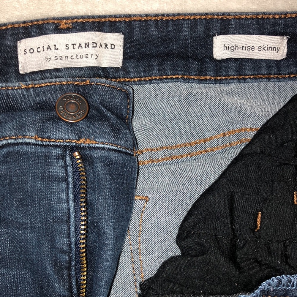 Social Standard High Rise Jeans - Picture 9 of 9